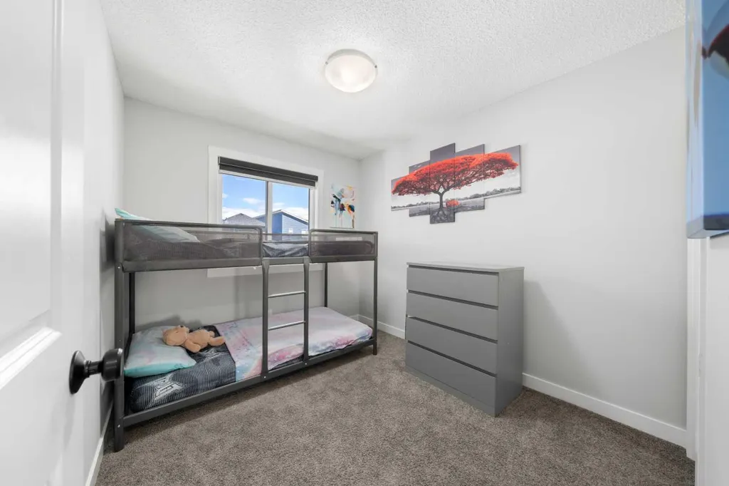 45 Herron Mews NE Calgary AB T3P 1Y1