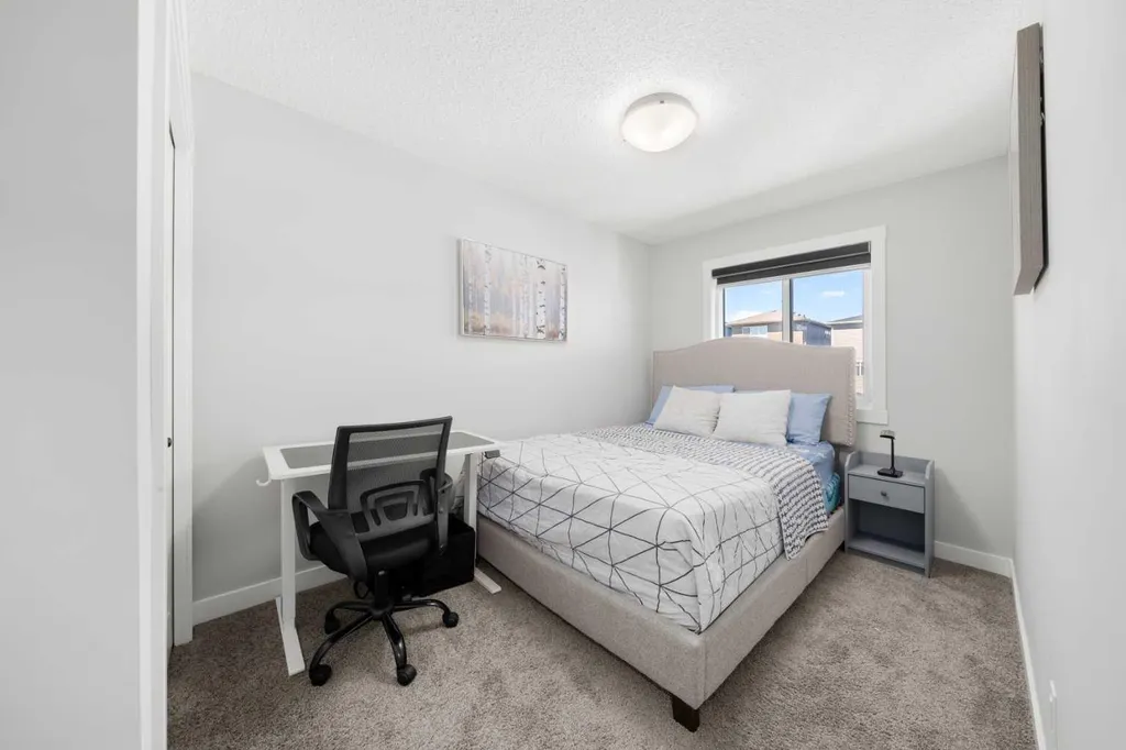 45 Herron Mews NE Calgary AB T3P 1Y1