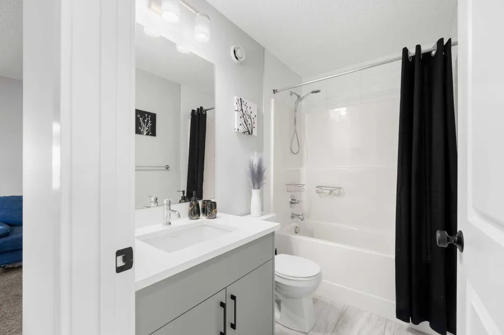 45 Herron Mews NE Calgary AB T3P 1Y1