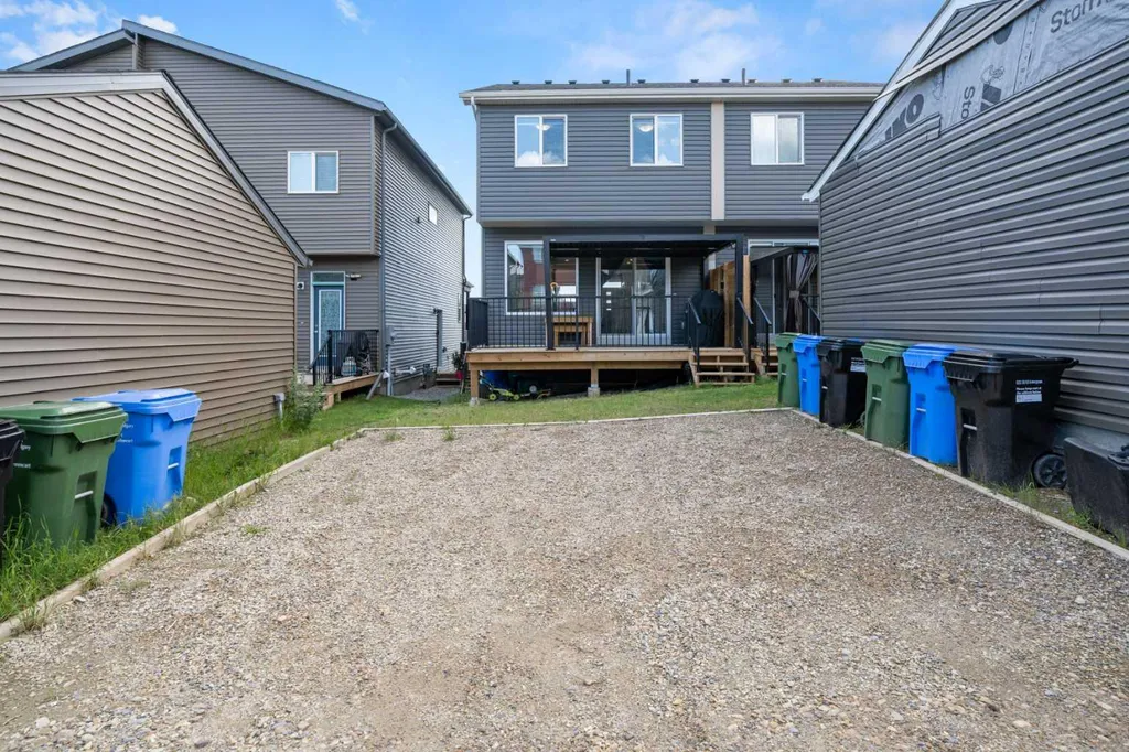 45 Herron Mews NE Calgary AB T3P 1Y1