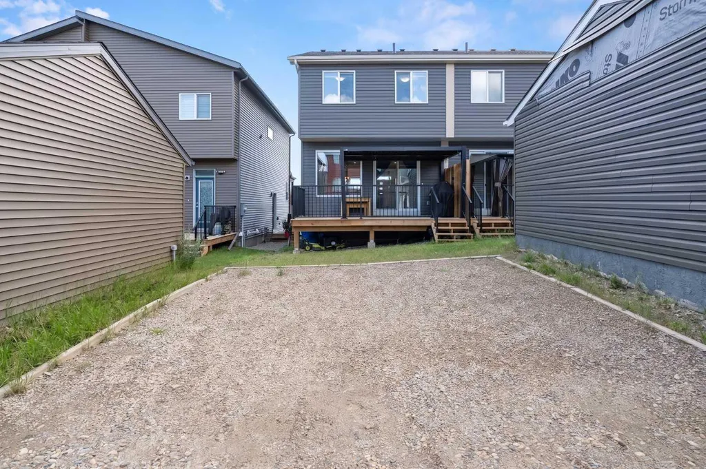 45 Herron Mews NE Calgary AB T3P 1Y1