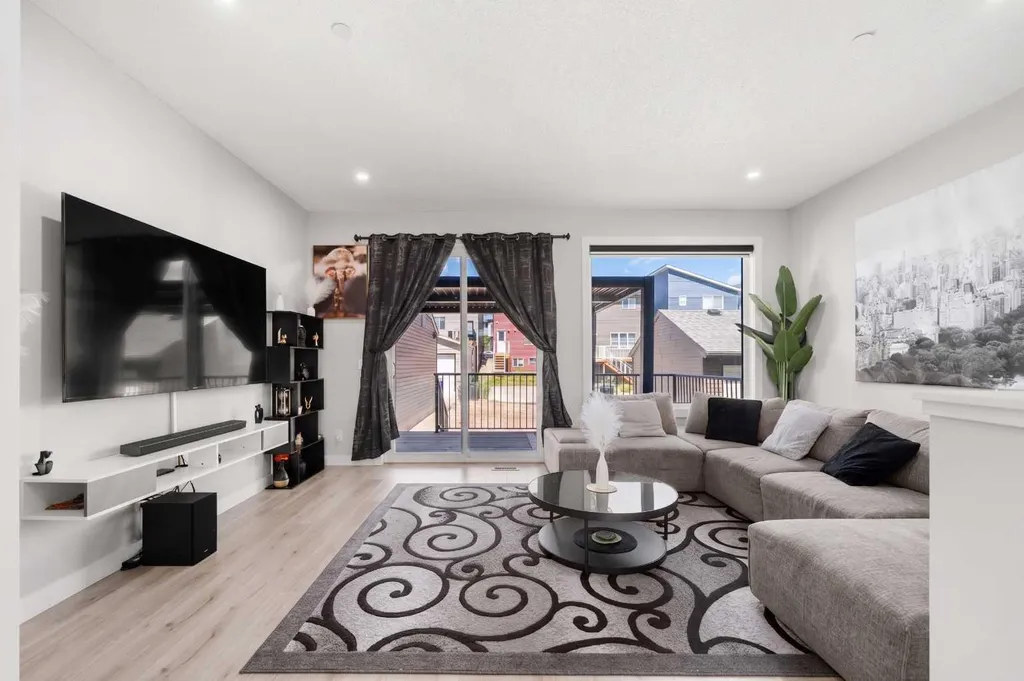 45 Herron Mews NE Calgary AB T3P 1Y1