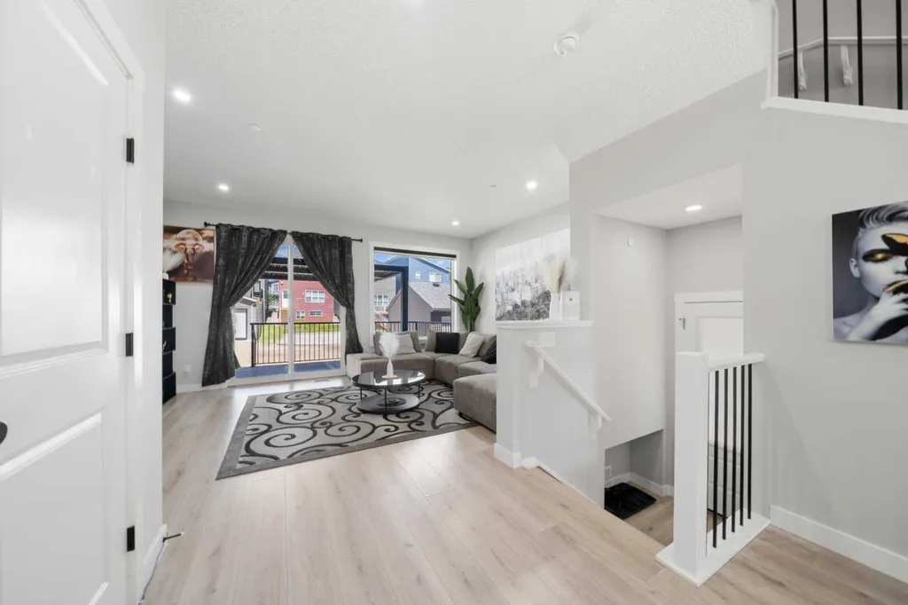 45 Herron Mews NE Calgary AB T3P 1Y1