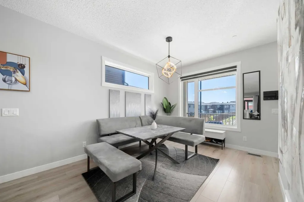 45 Herron Mews NE Calgary AB T3P 1Y1