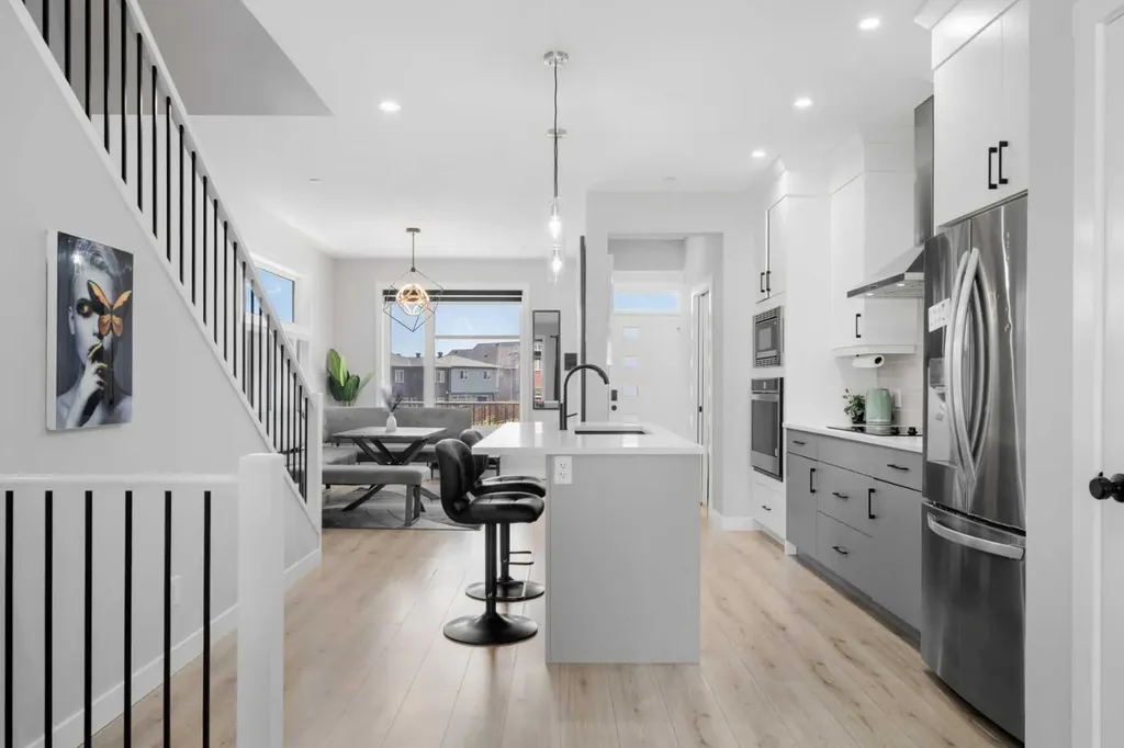 45 Herron Mews NE Calgary AB T3P 1Y1