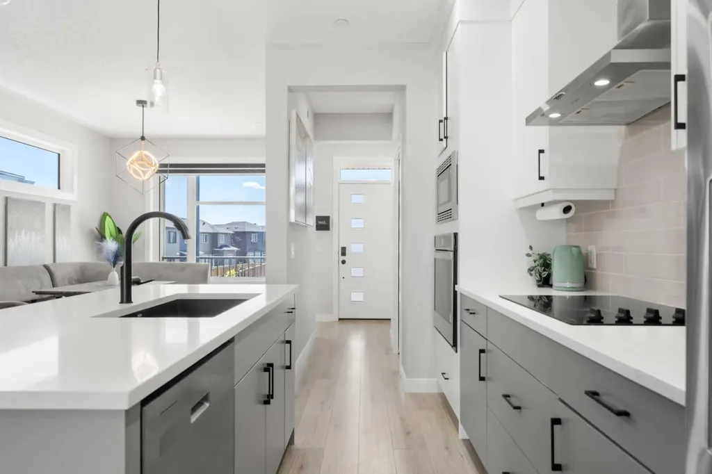 45 Herron Mews NE Calgary AB T3P 1Y1