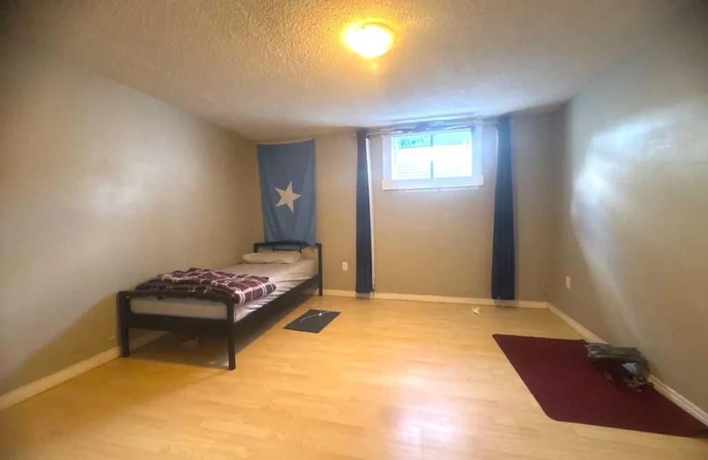 235 Penbrooke Close SE Calgary AB T2A 3N9