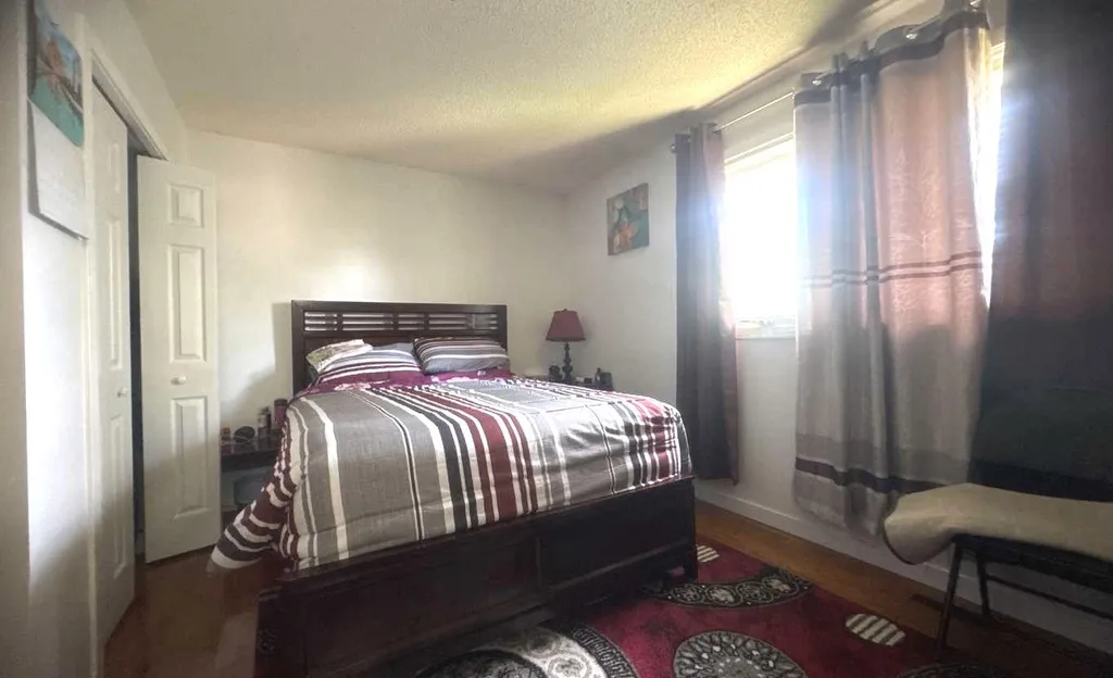 235 Penbrooke Close SE Calgary AB T2A 3N9