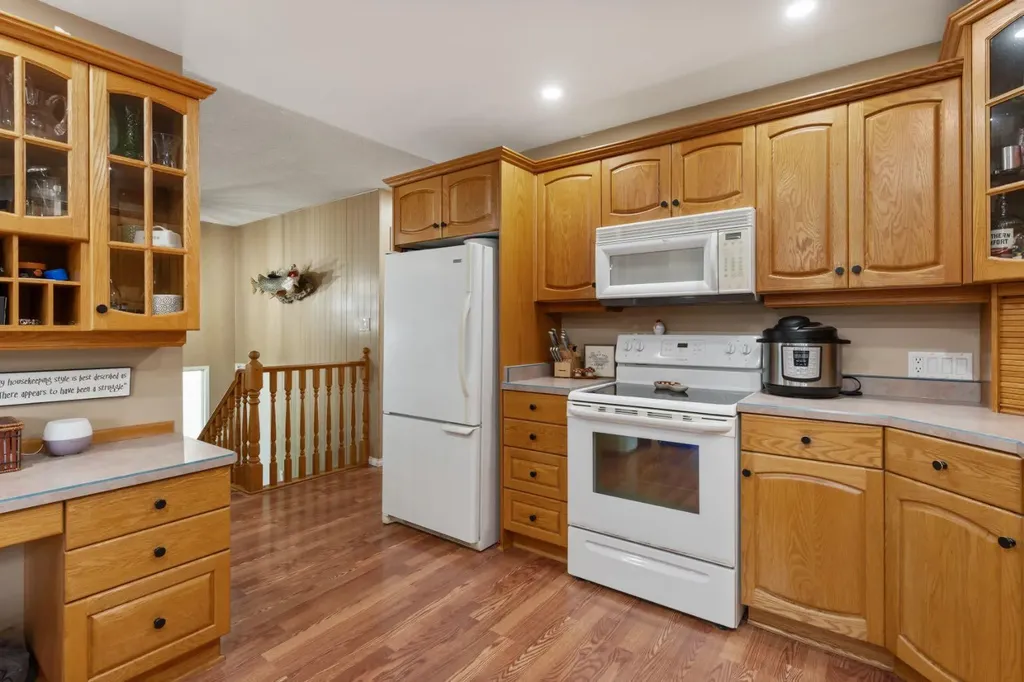 5110 49 Street Daysland AB T0B 1A0