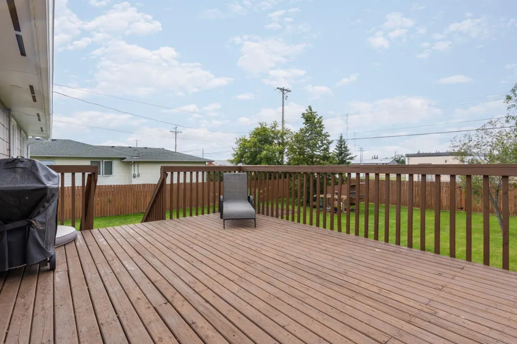 5110 49 Street Daysland AB T0B 1A0