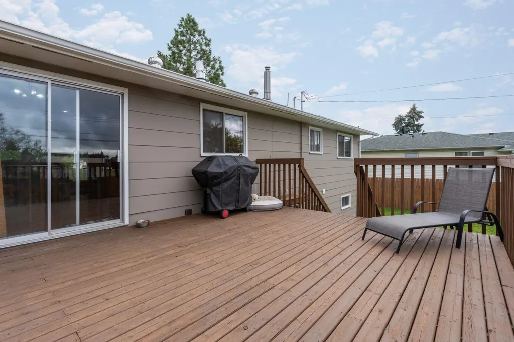 5110 49 Street Daysland AB T0B 1A0