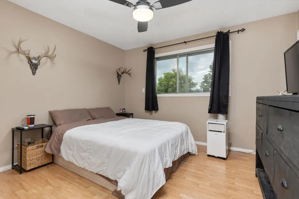 5110 49 Street Daysland AB T0B 1A0