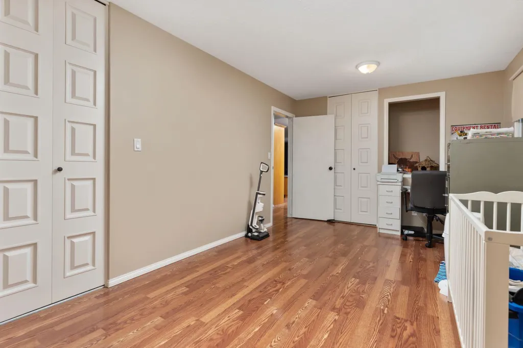 5110 49 Street Daysland AB T0B 1A0