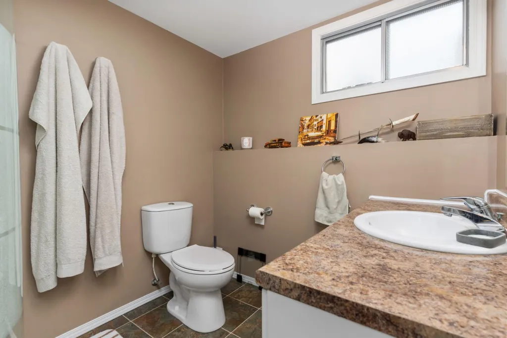 5110 49 Street Daysland AB T0B 1A0
