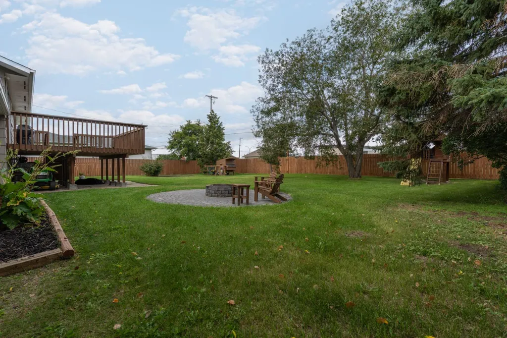 5110 49 Street Daysland AB T0B 1A0