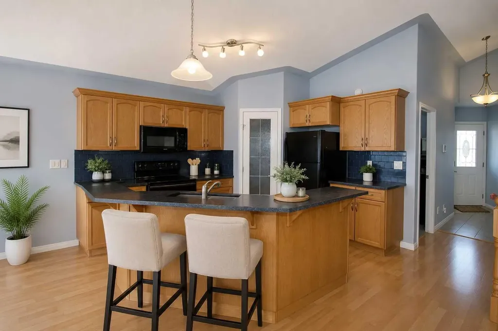 76 Lakeway Boulevard Sylvan Lake AB T4S 2P4