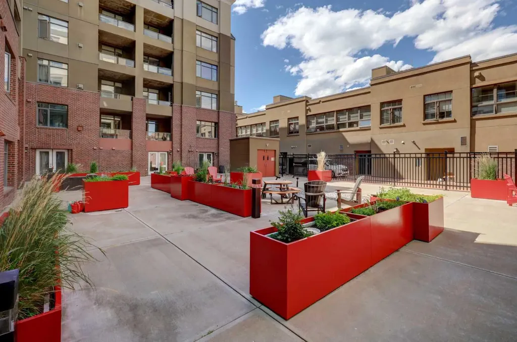 950 Centre Avenue NE Calgary AB T2E0P3