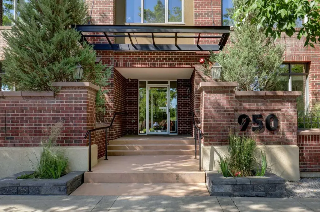 950 Centre Avenue NE Calgary AB T2E0P3