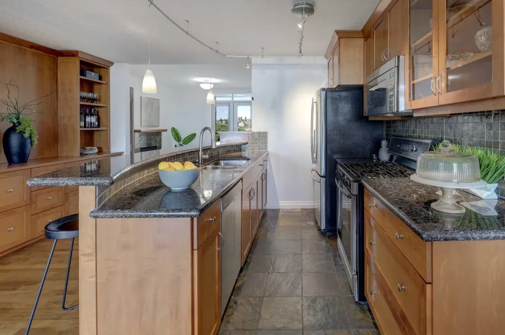 950 Centre Avenue NE Calgary AB T2E0P3