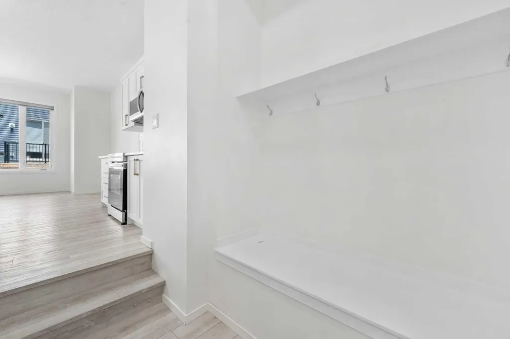 40 Carringham Gate NW Calgary AB T3P 1W1