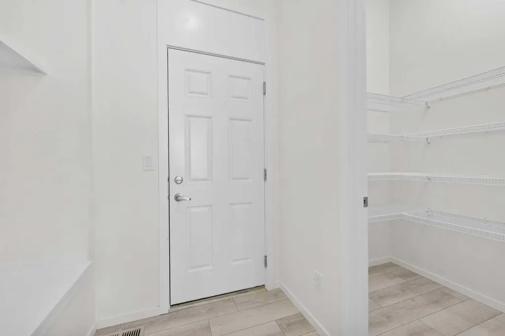 40 Carringham Gate NW Calgary AB T3P 1W1