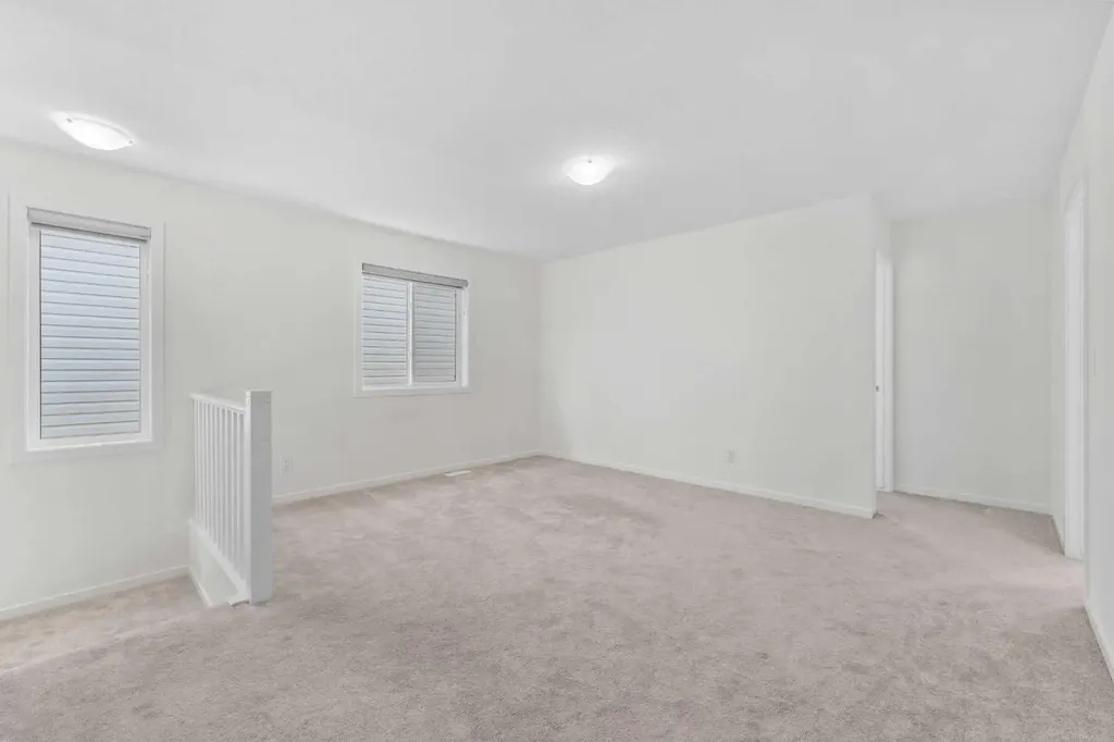 40 Carringham Gate NW Calgary AB T3P 1W1