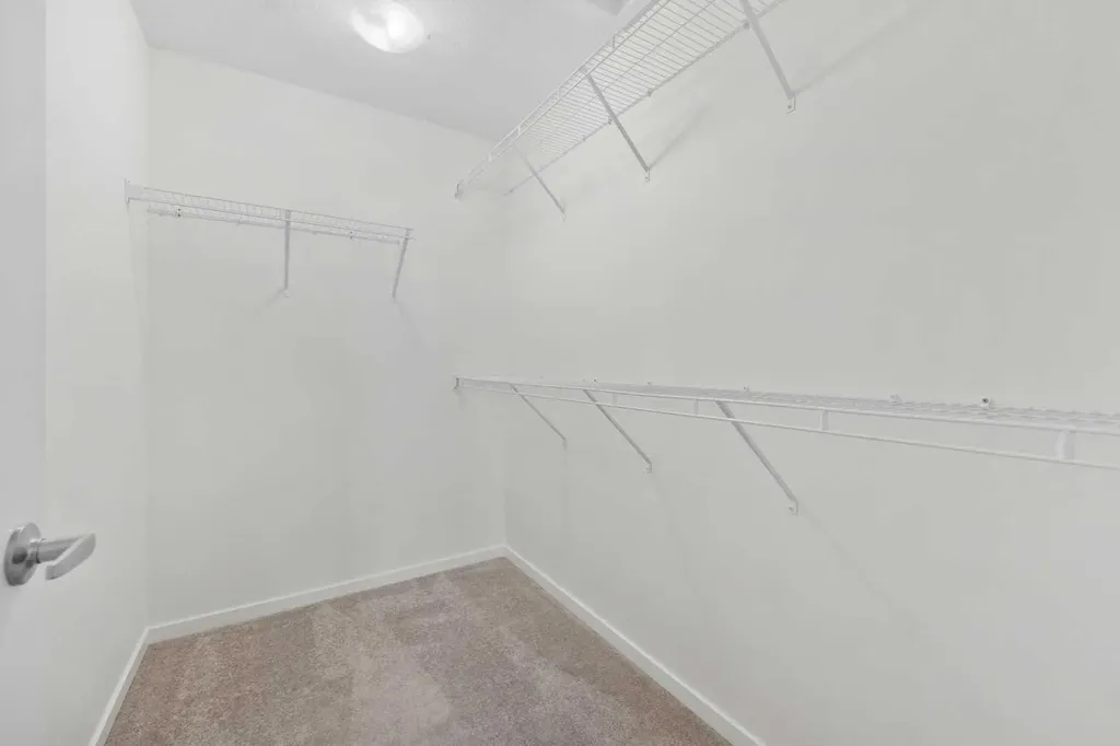 40 Carringham Gate NW Calgary AB T3P 1W1