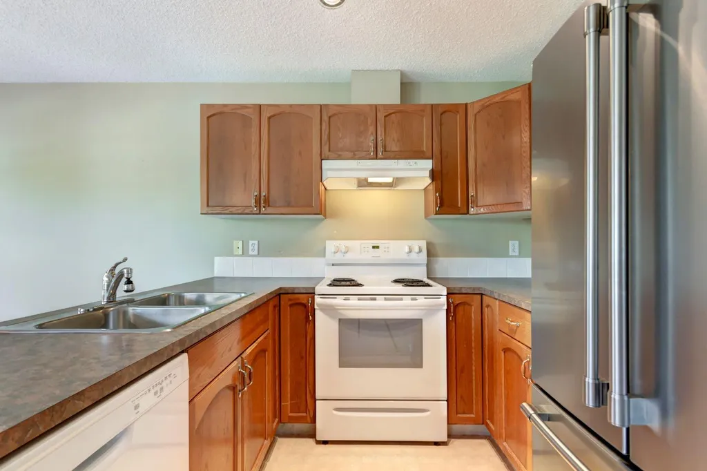 823 Wilson Way Canmore AB T1W 2Y8