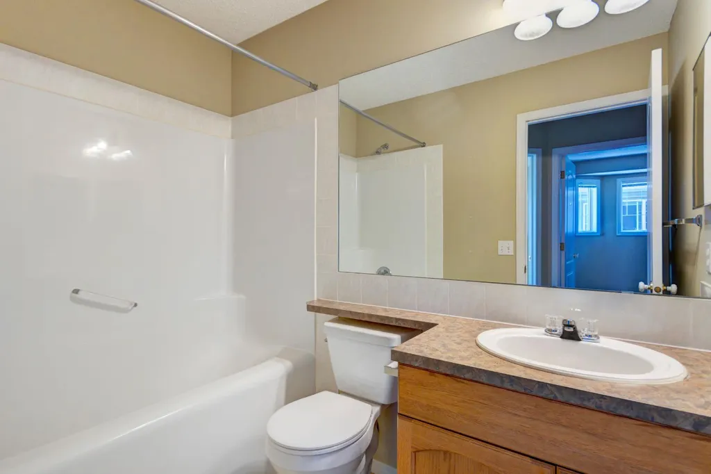 823 Wilson Way Canmore AB T1W 2Y8