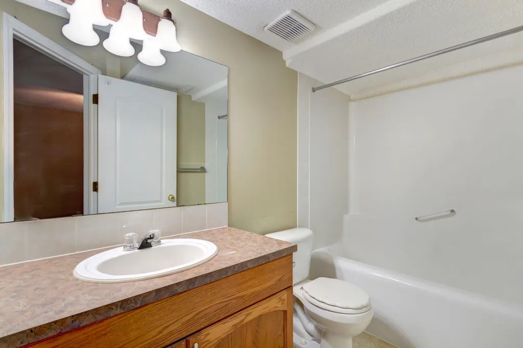 823 Wilson Way Canmore AB T1W 2Y8