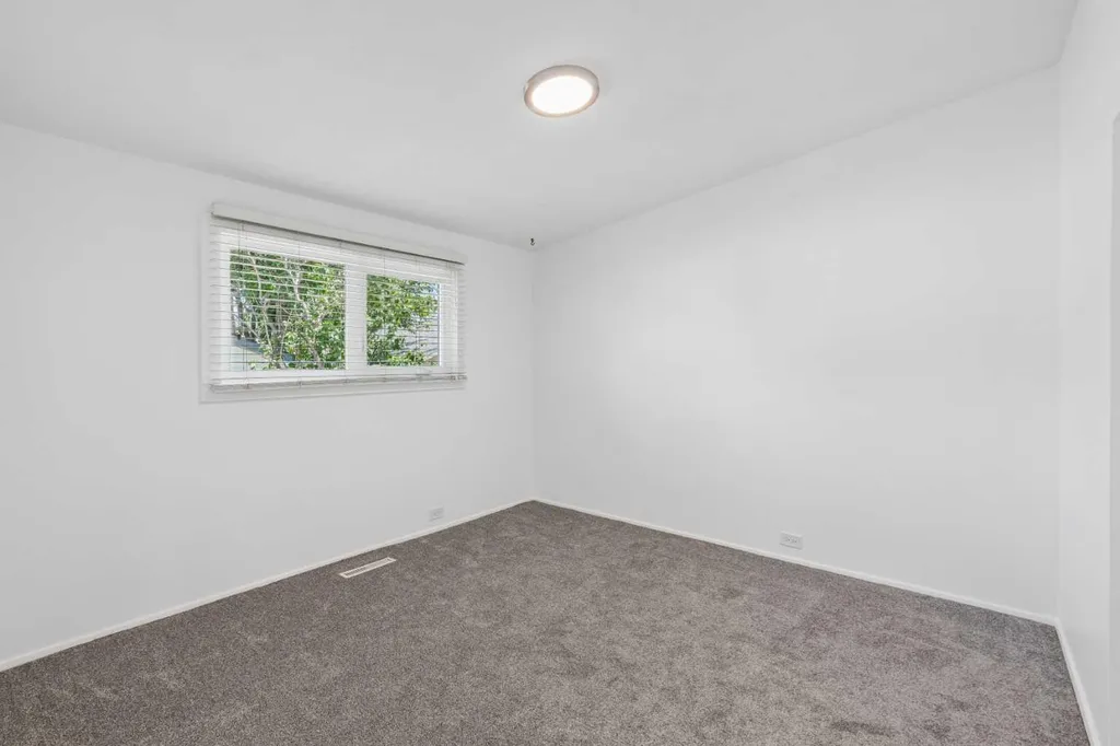 916 Mayland Drive NE Calgary AB T2E 6C4
