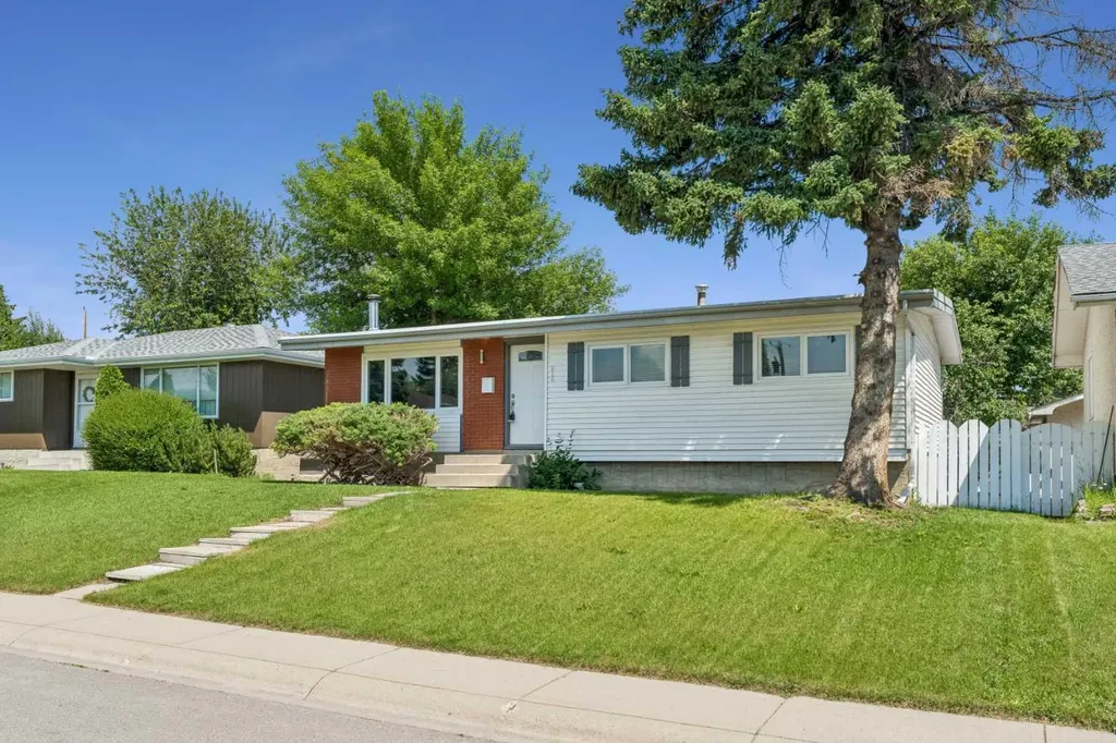 916 Mayland Drive NE Calgary AB T2E 6C4