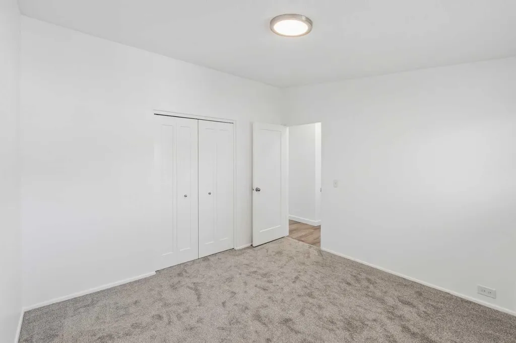 916 Mayland Drive NE Calgary AB T2E 6C4