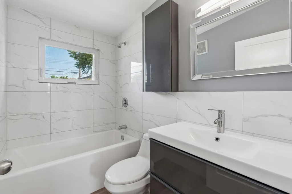 916 Mayland Drive NE Calgary AB T2E 6C4