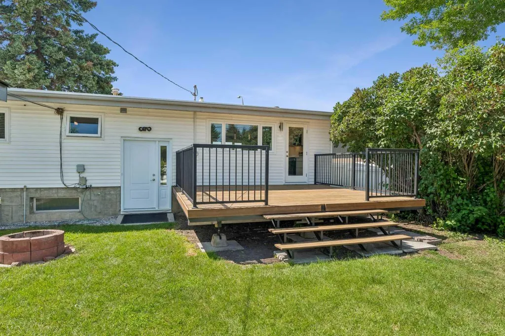 916 Mayland Drive NE Calgary AB T2E 6C4