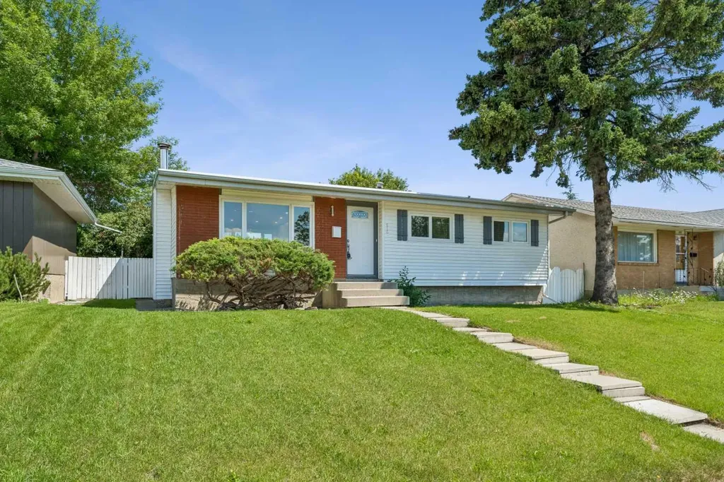 916 Mayland Drive NE Calgary AB T2E 6C4