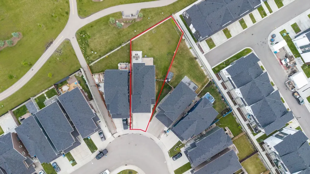 76 Red Embers Square NE Calgary AB T3N 0X8