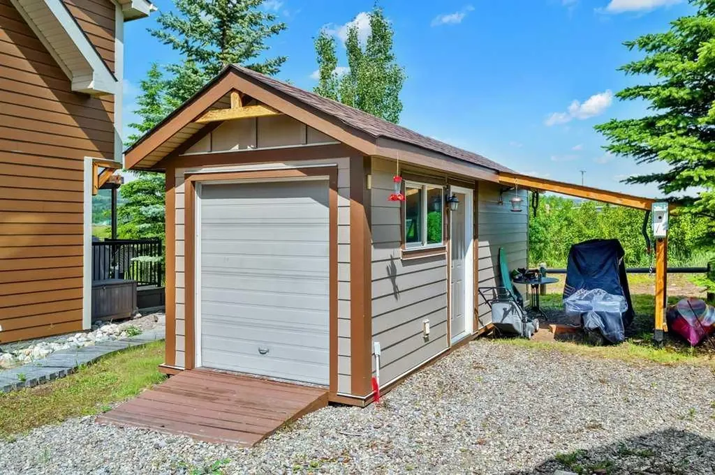 224 Cottageclub Crescent Rural Rocky View County AB T4C 1B1
