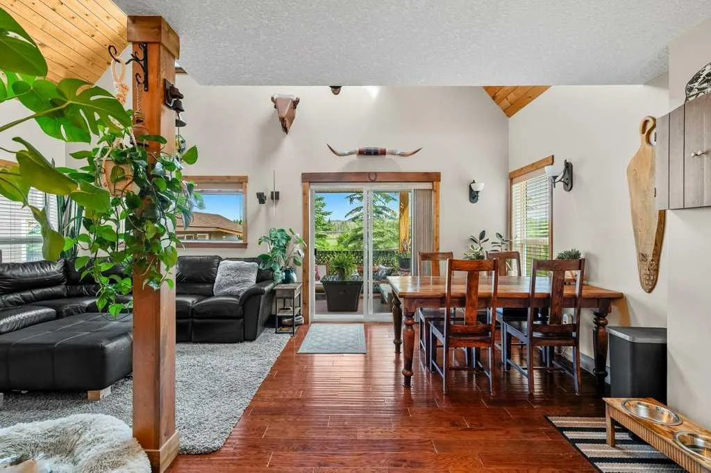 224 Cottageclub Crescent Rural Rocky View County AB T4C 1B1