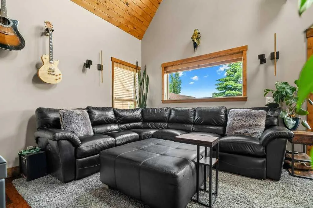 224 Cottageclub Crescent Rural Rocky View County AB T4C 1B1