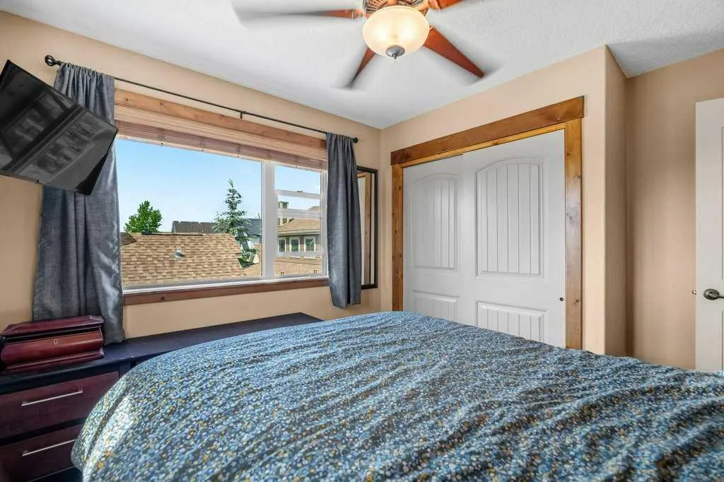 224 Cottageclub Crescent Rural Rocky View County AB T4C 1B1