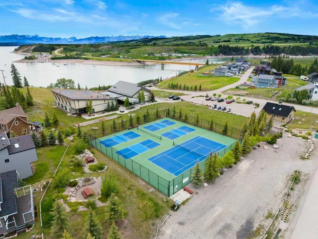 224 Cottageclub Crescent Rural Rocky View County AB T4C 1B1