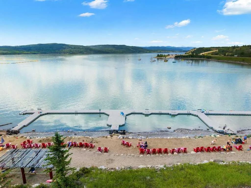 224 Cottageclub Crescent Rural Rocky View County AB T4C 1B1