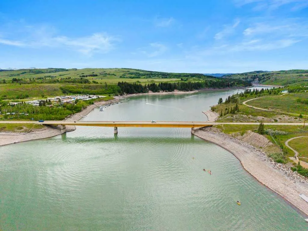 224 Cottageclub Crescent Rural Rocky View County AB T4C 1B1