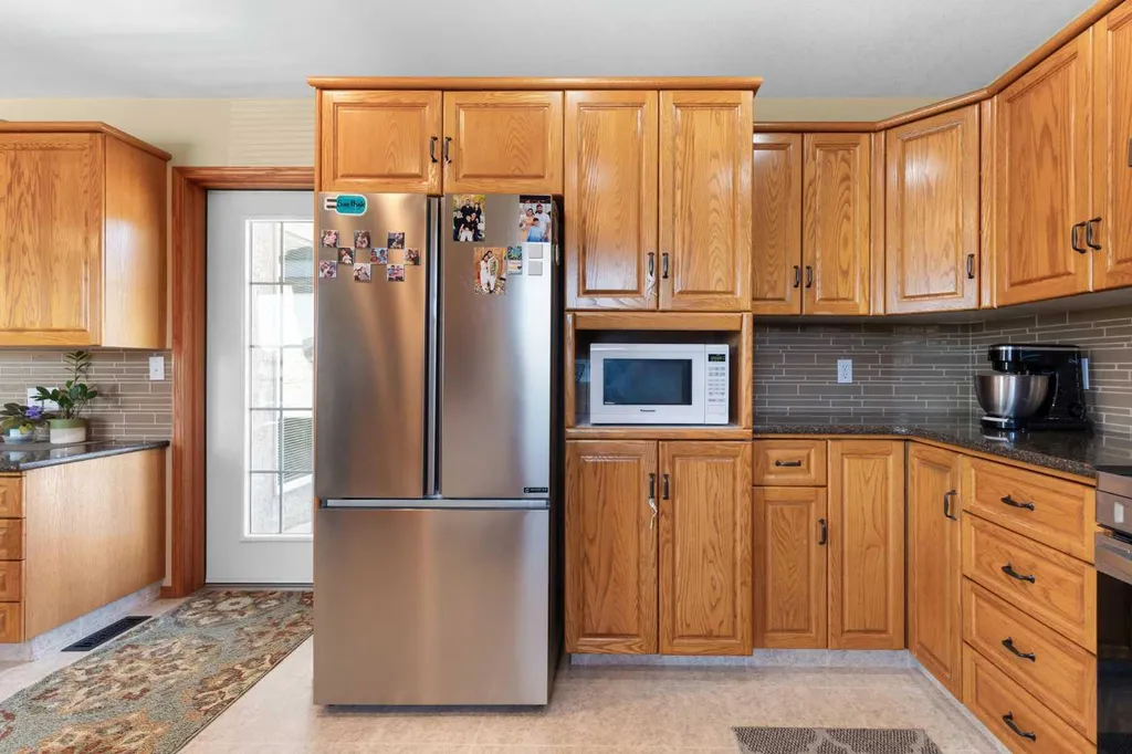 47 Taylor Avenue SE Medicine Hat AB T1B4B7