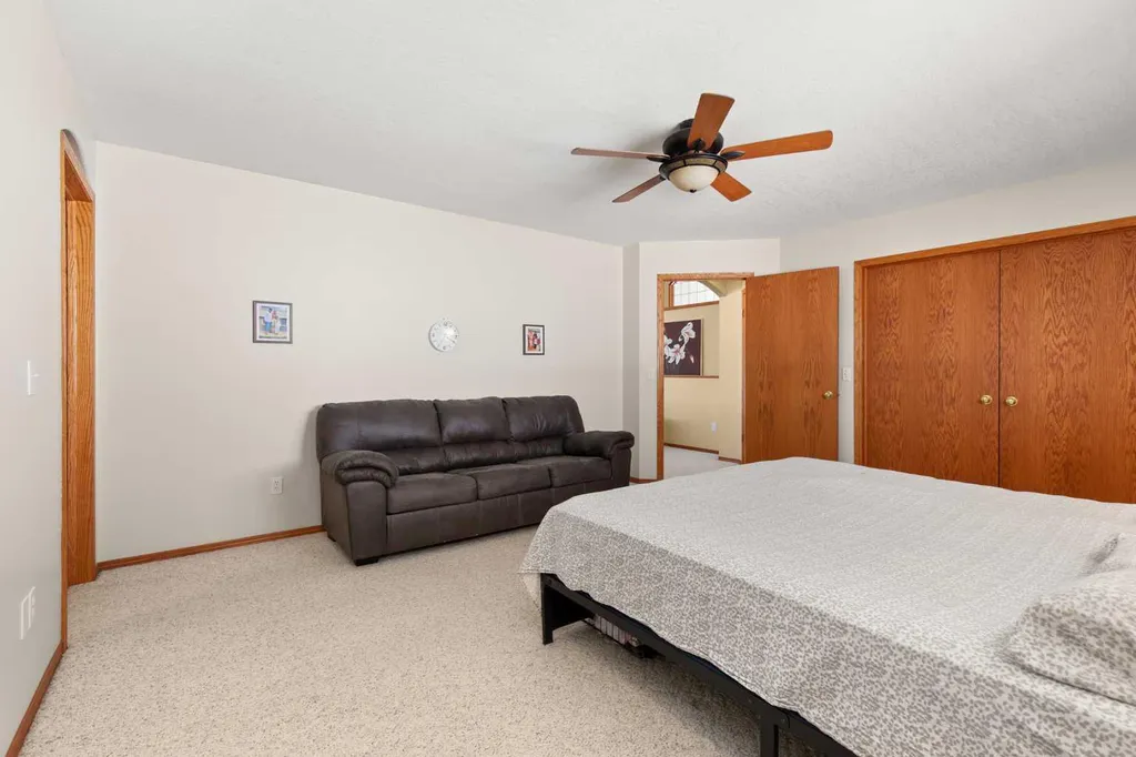 47 Taylor Avenue SE Medicine Hat AB T1B4B7