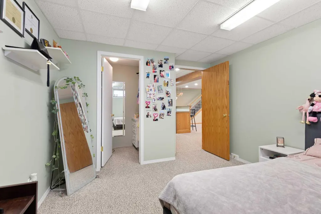 47 Taylor Avenue SE Medicine Hat AB T1B4B7