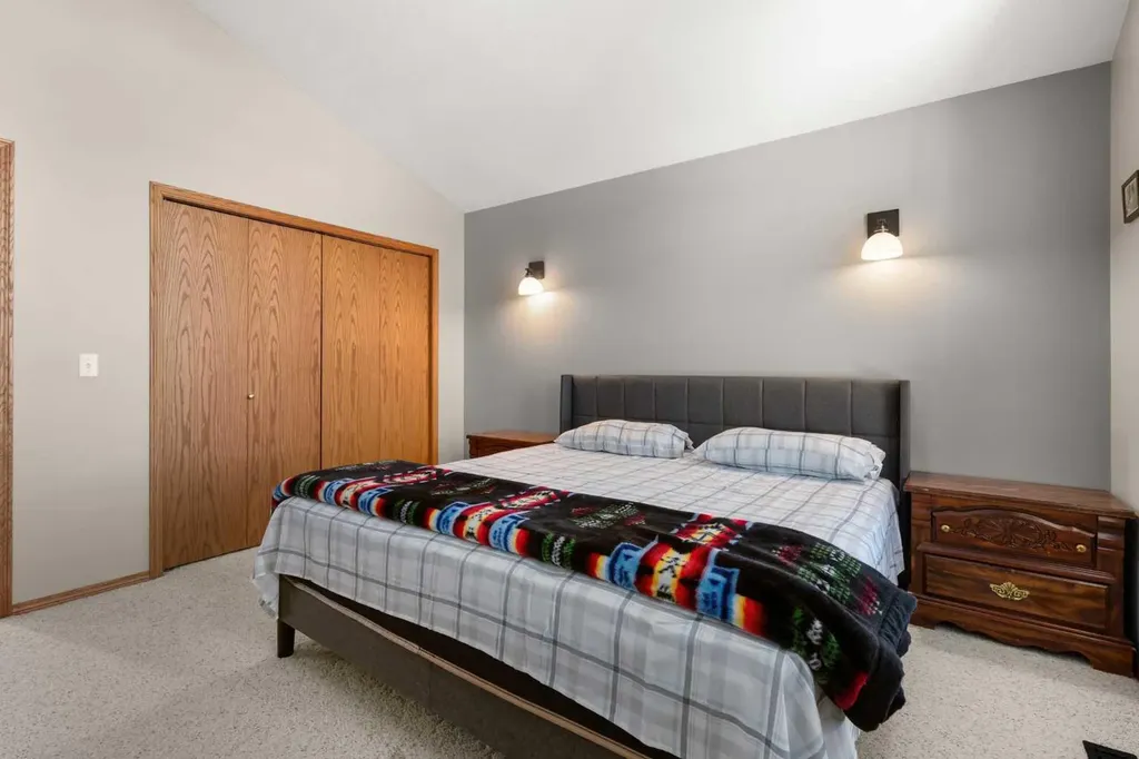 47 Taylor Avenue SE Medicine Hat AB T1B4B7