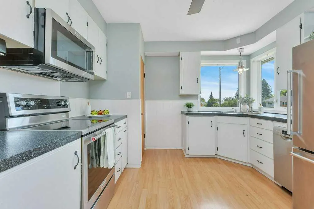 5126 52 Avenue Rimbey AB T0C 2J0