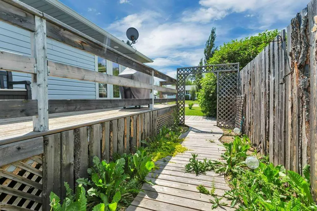 5126 52 Avenue Rimbey AB T0C 2J0